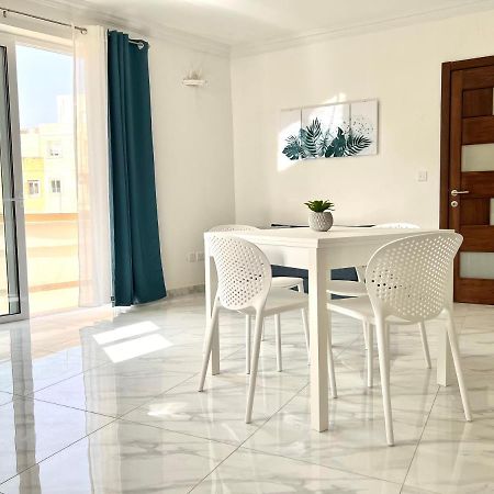 Condo With Patio Overlooking Piazza Gzira Eksteriør bilde