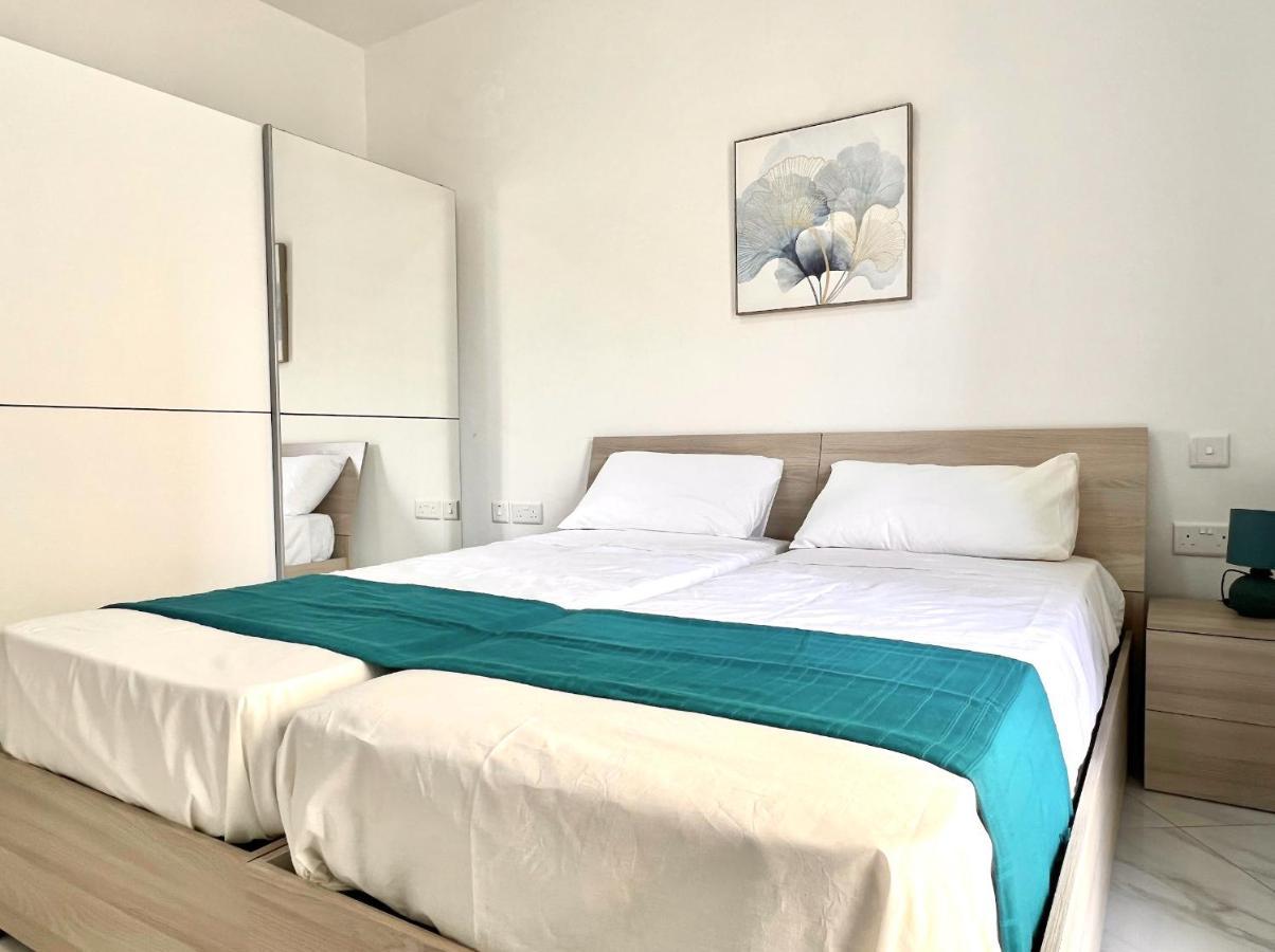 Condo With Patio Overlooking Piazza Gzira Eksteriør bilde